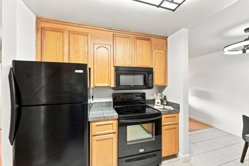 main property photo 78