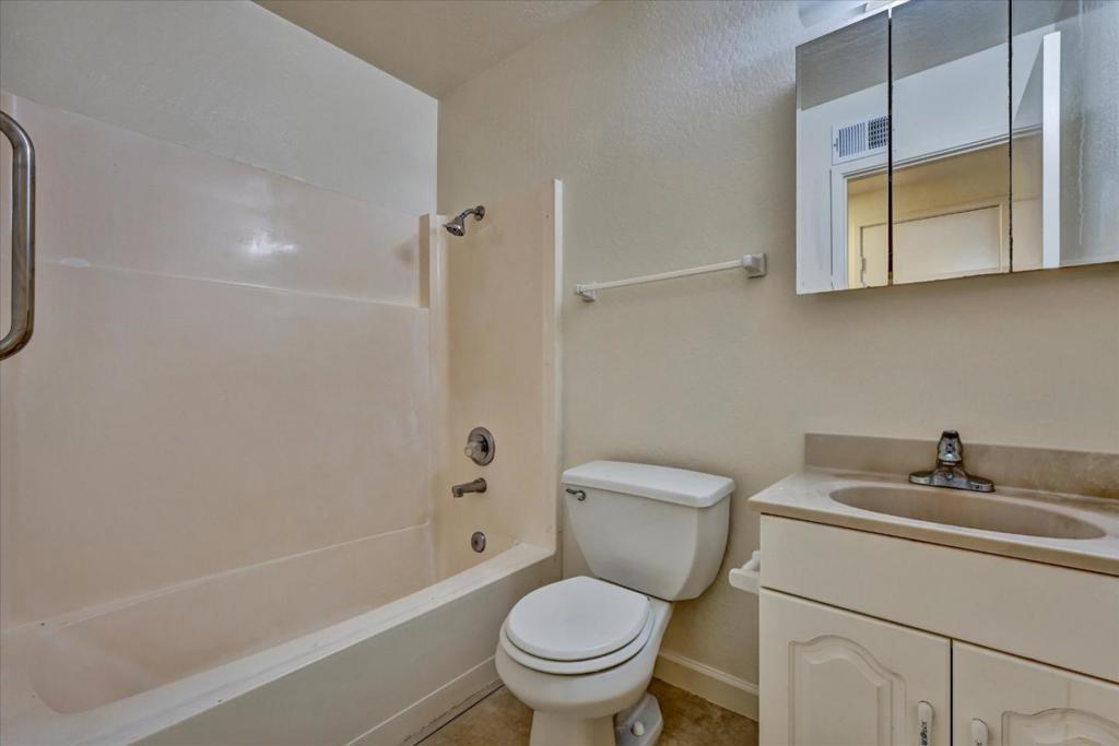 main property photo 66