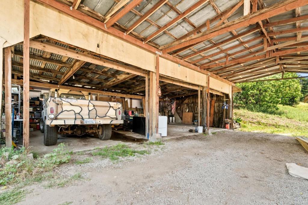 main property photo 58