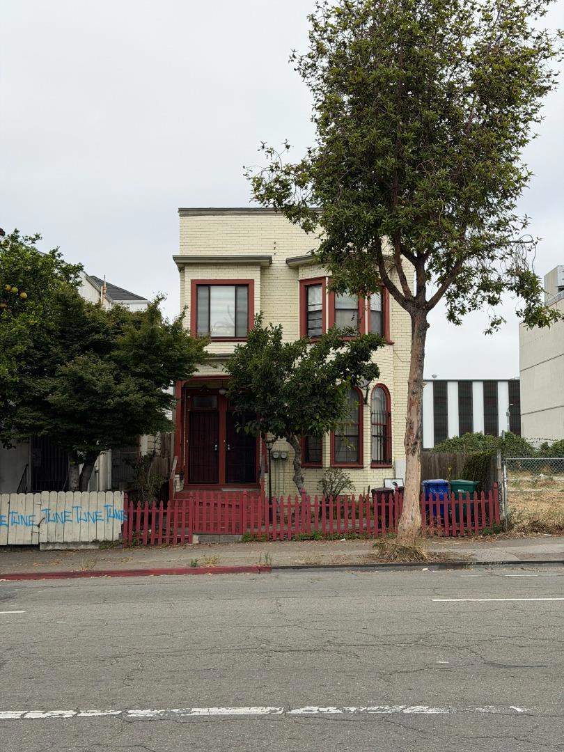main property photo 8
