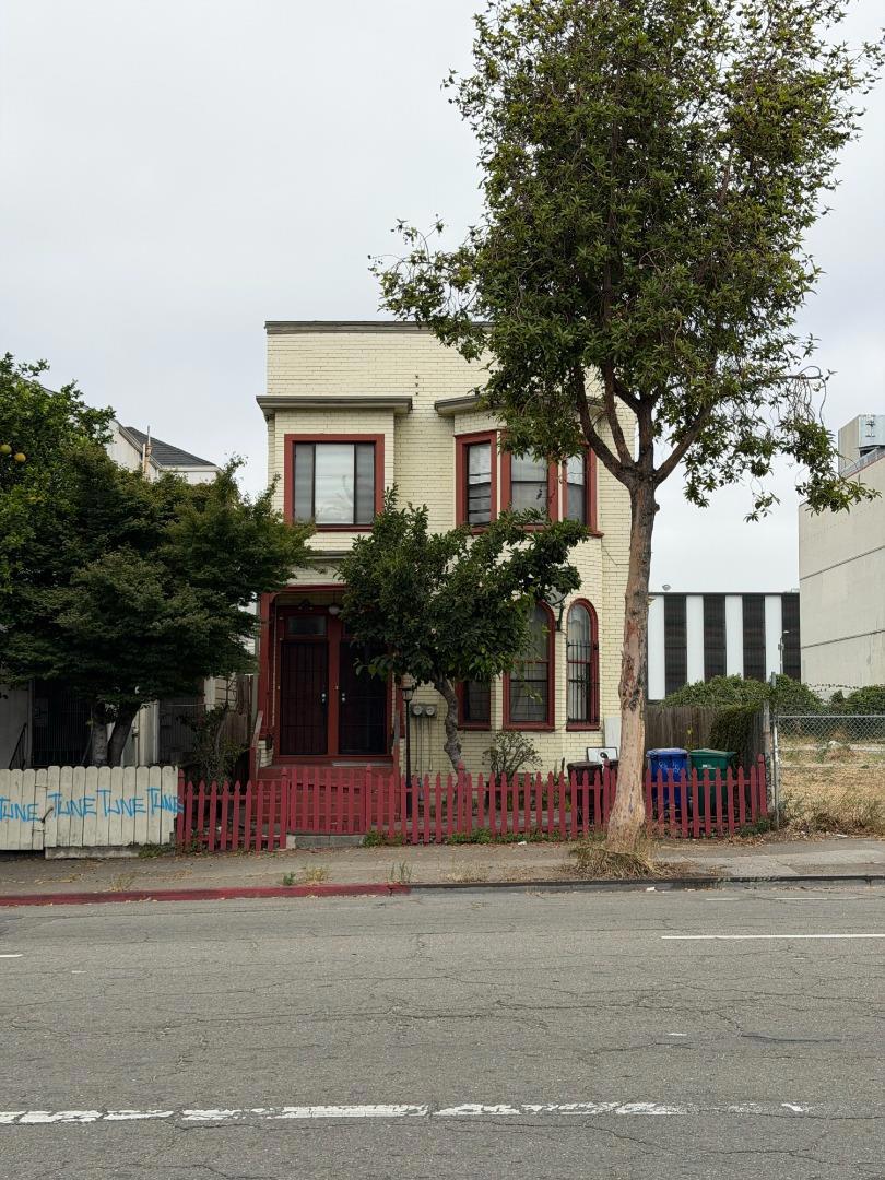 main property photo 9
