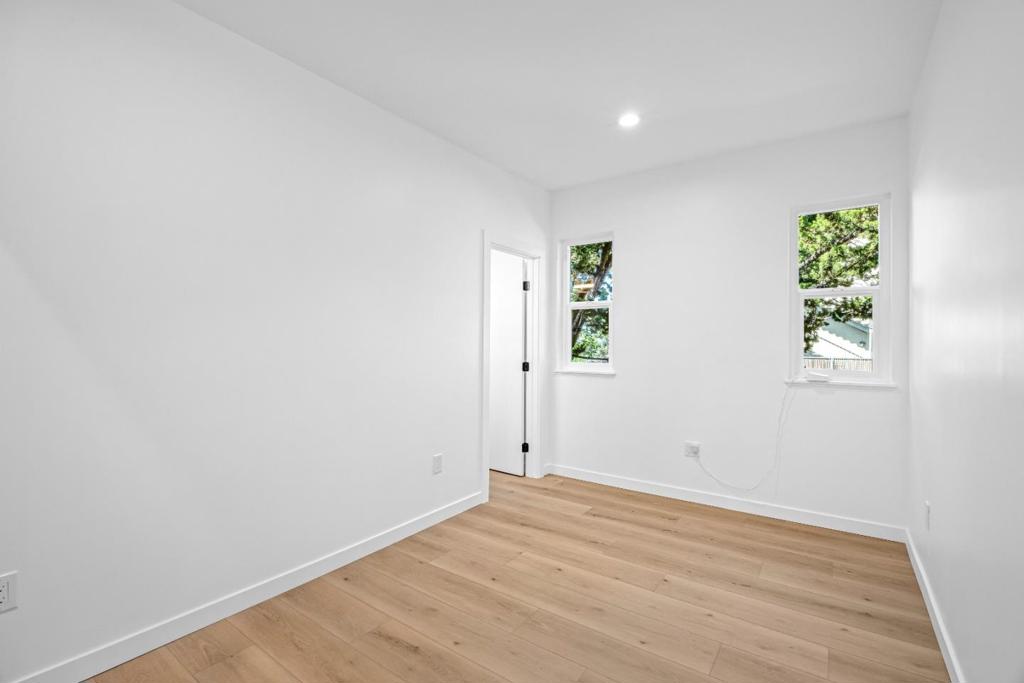 main property photo 75