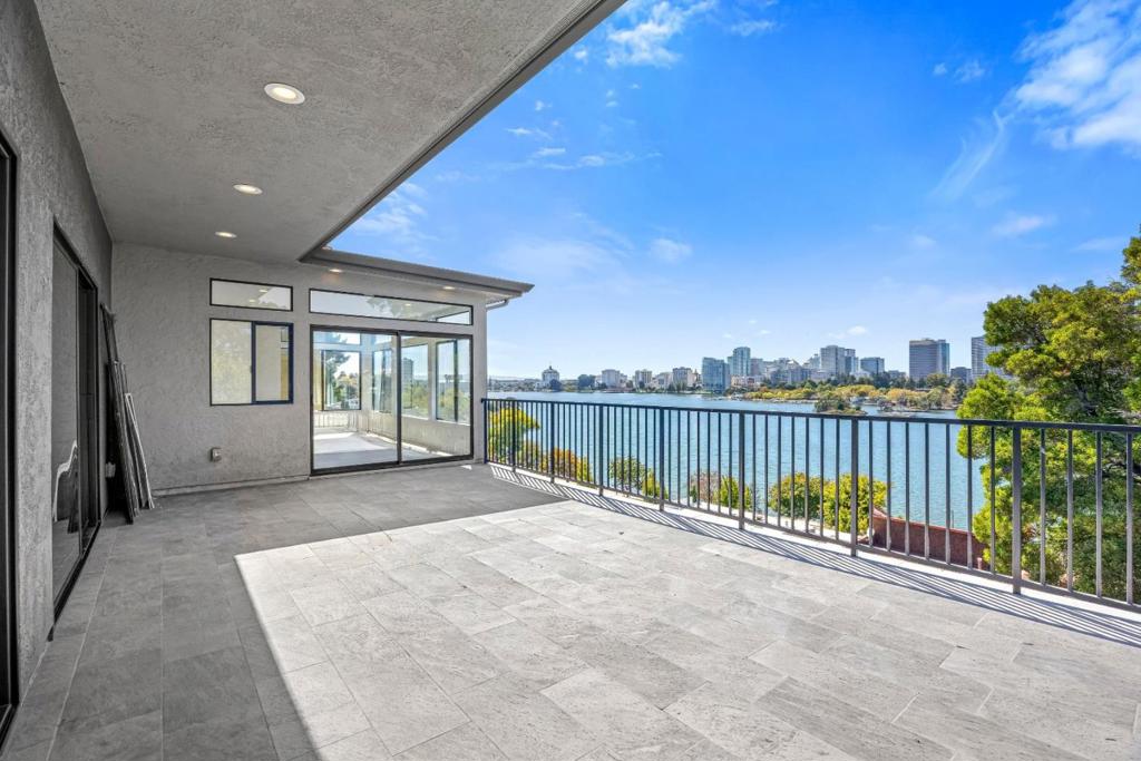 main property photo 78