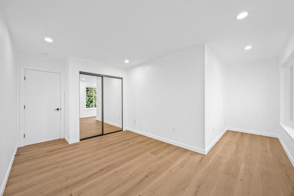 main property photo 94