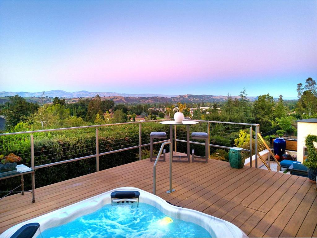 main property photo 51