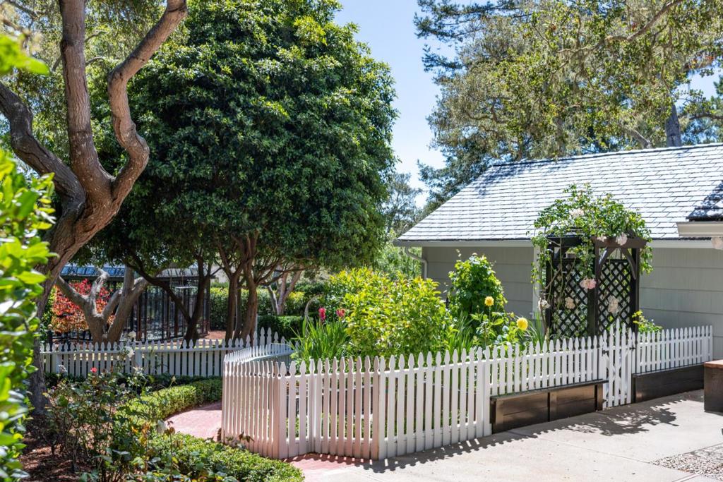 main property photo 81