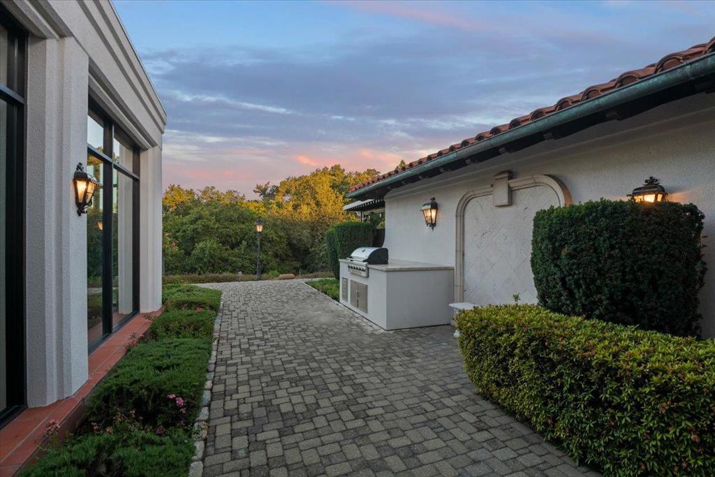 main property photo 88