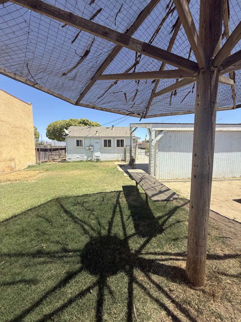 main property photo 24
