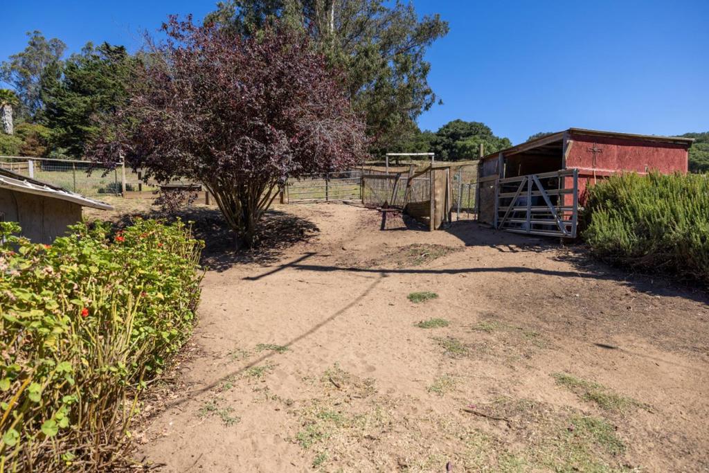 main property photo 22