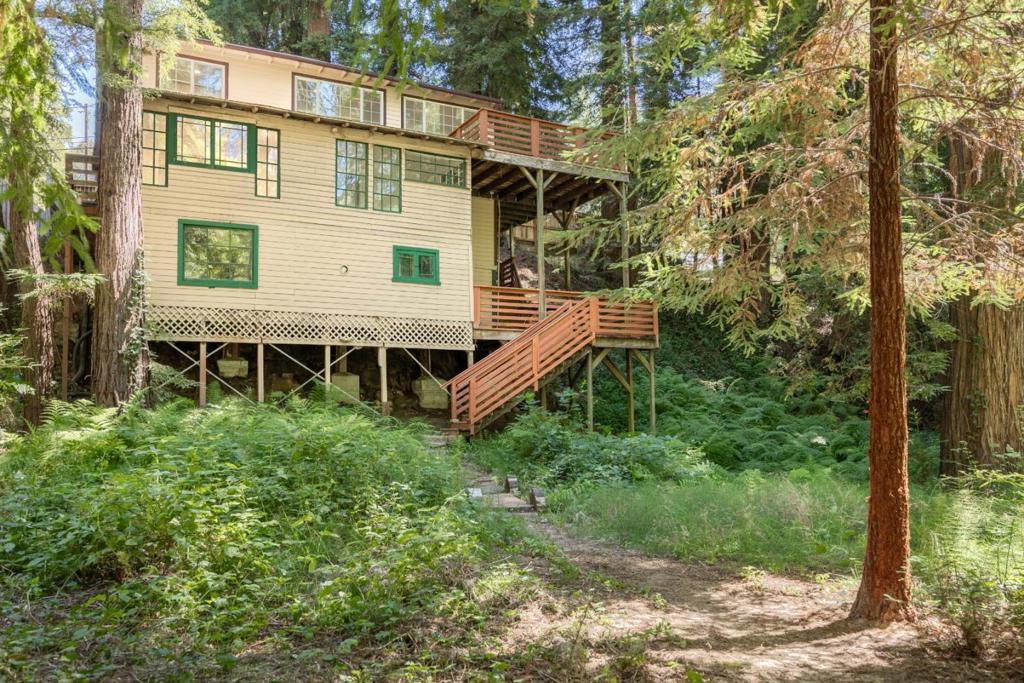 main property photo 35