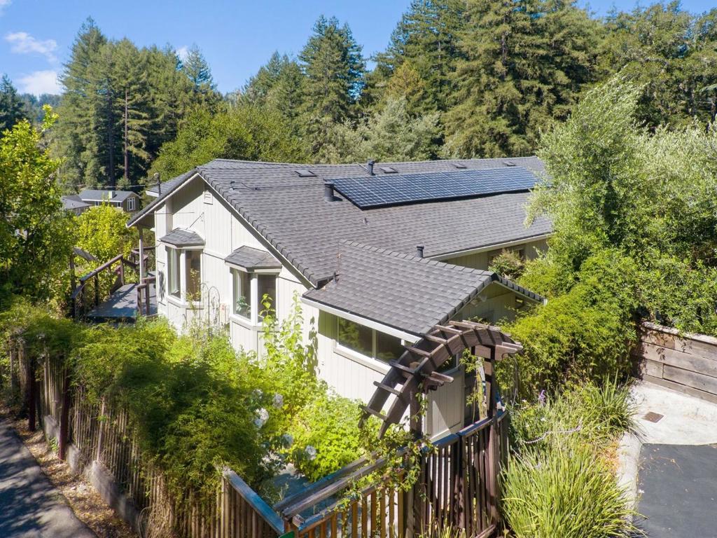 main property photo 59