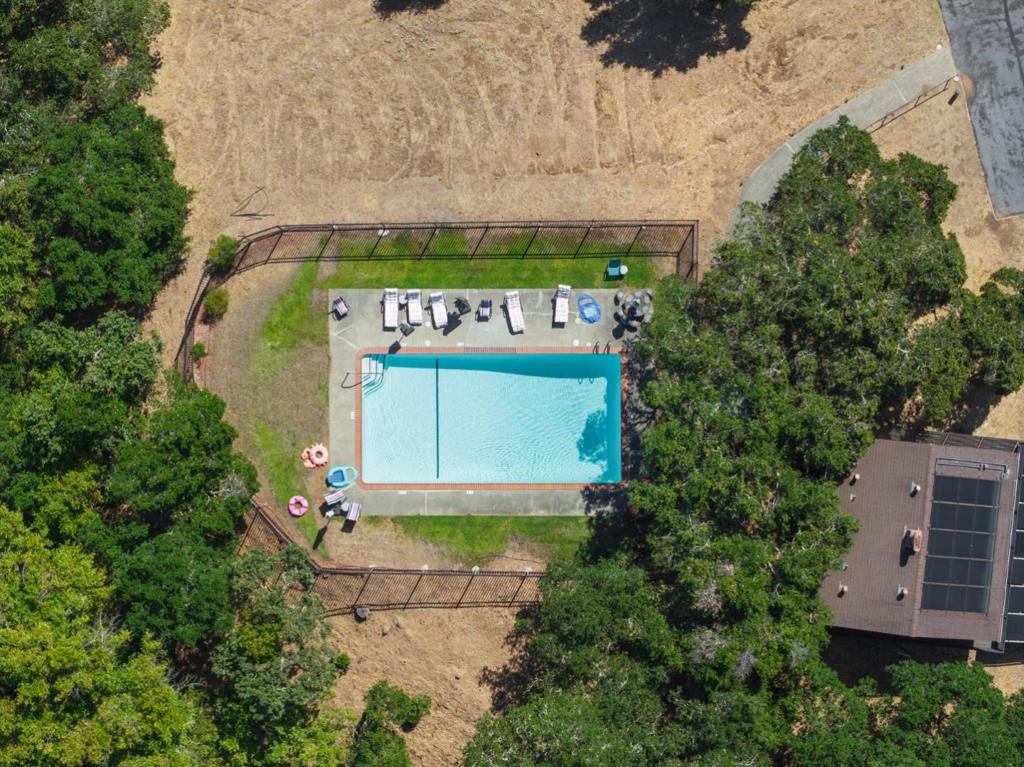 main property photo 48