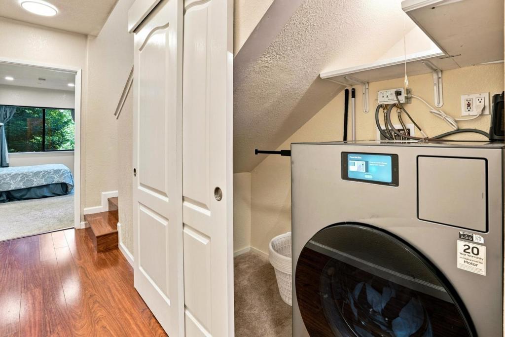 main property photo 59