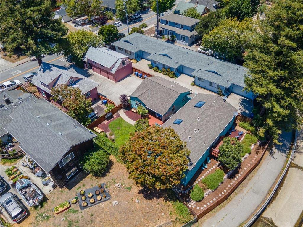 main property photo 66