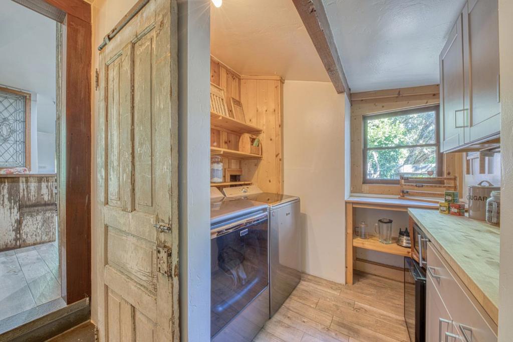 main property photo 17