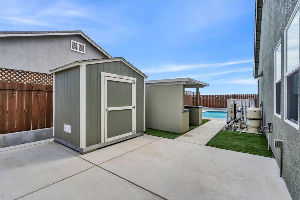 main property photo 57
