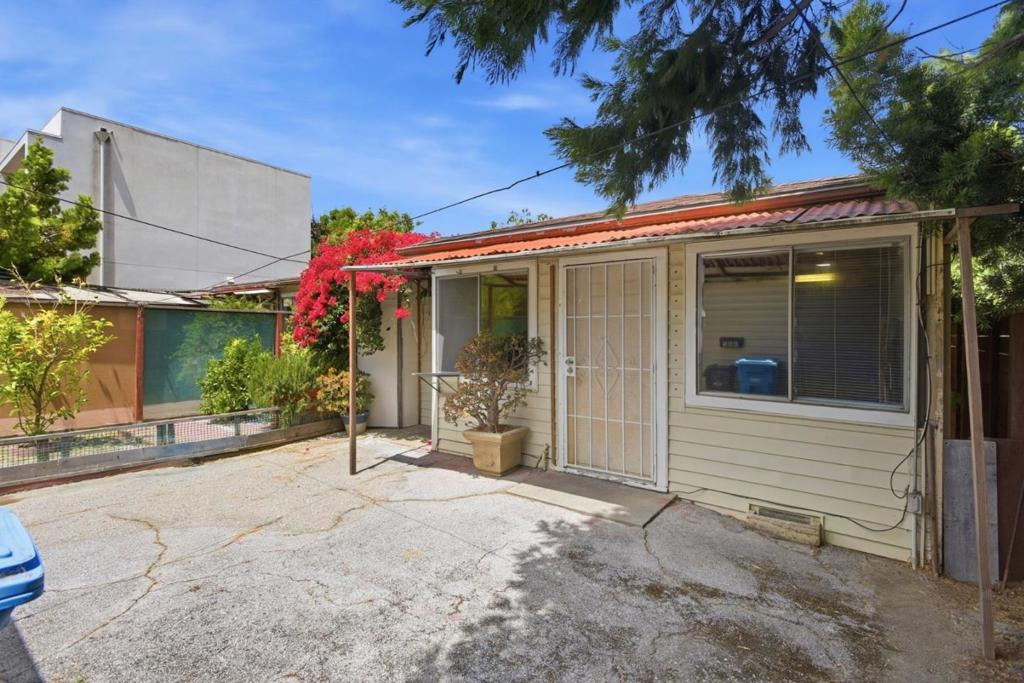 main property photo 44