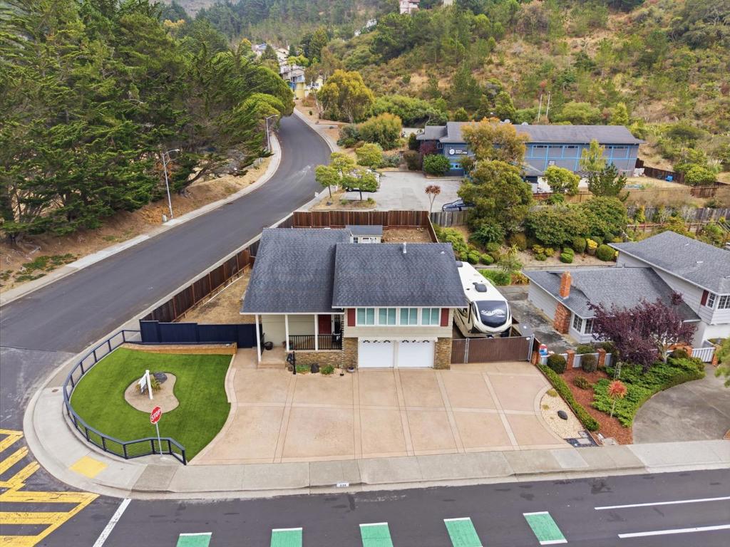 main property photo 54