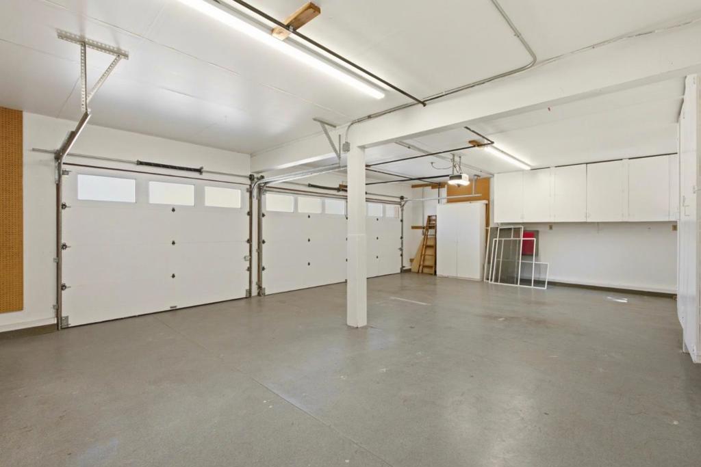 main property photo 66