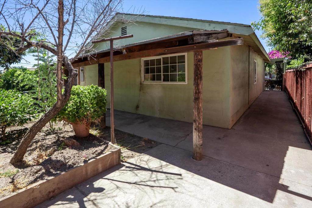 main property photo 25