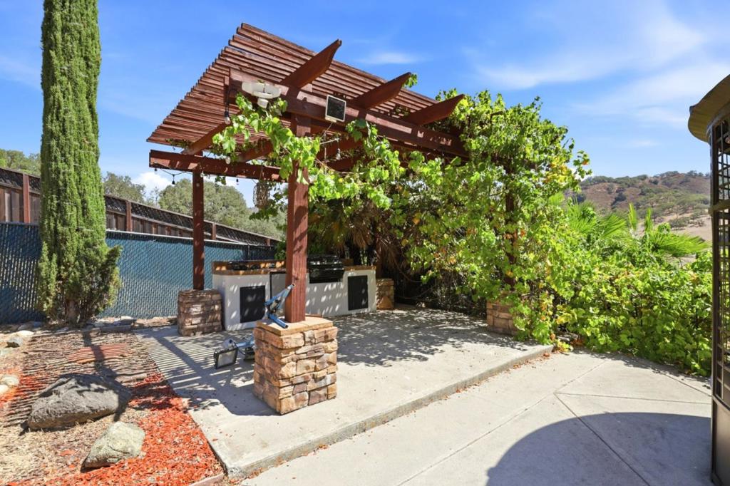 main property photo 53