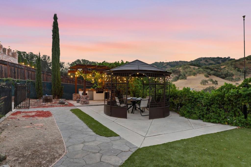 main property photo 65