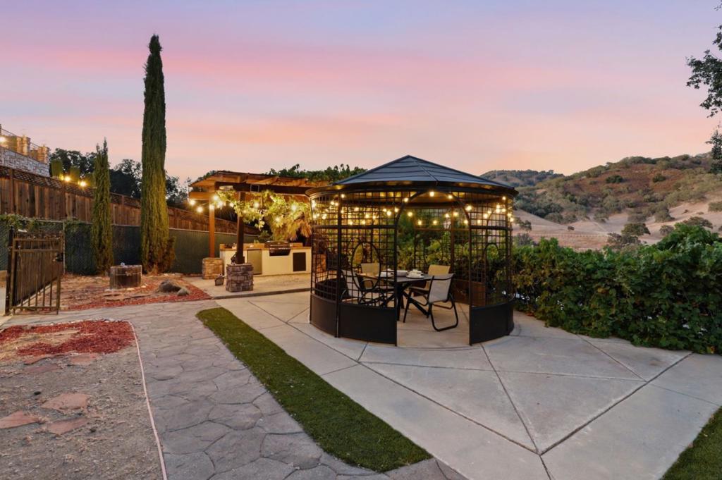 main property photo 68