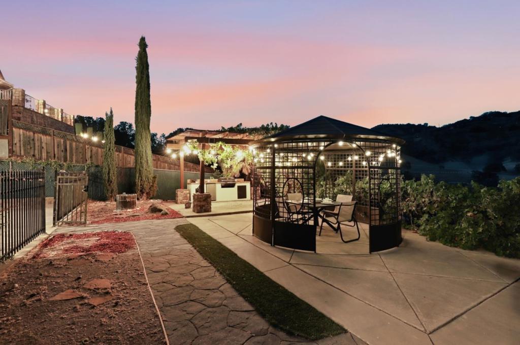 main property photo 78
