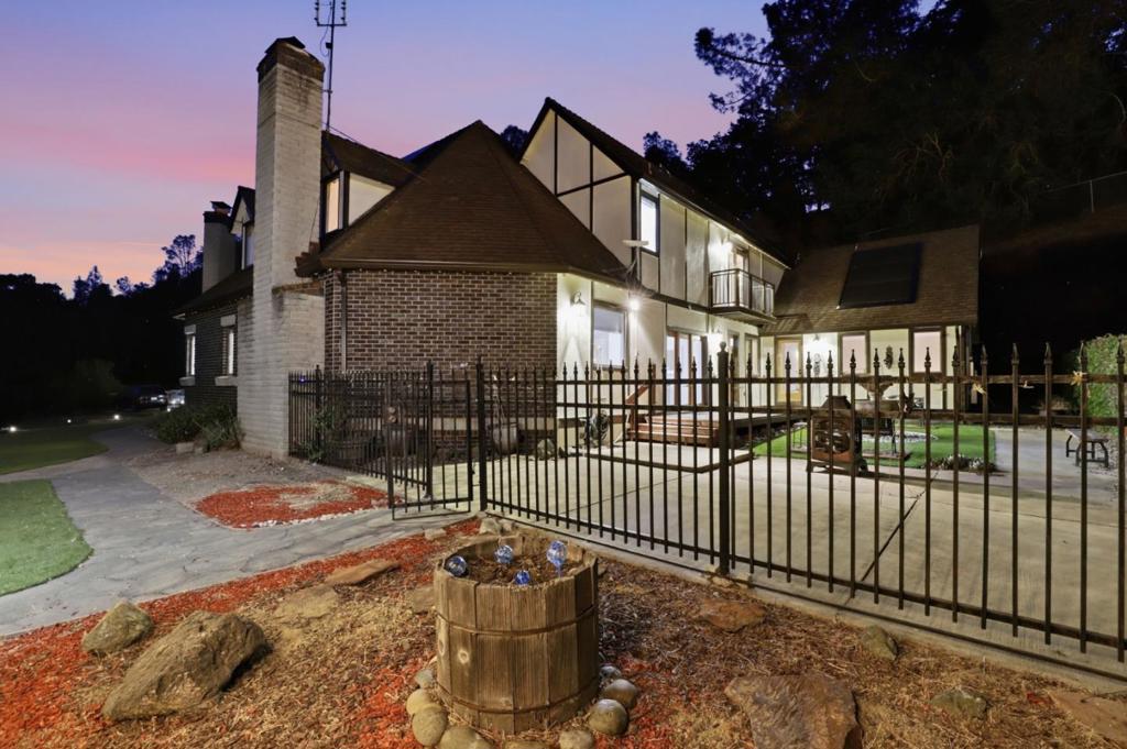 main property photo 79