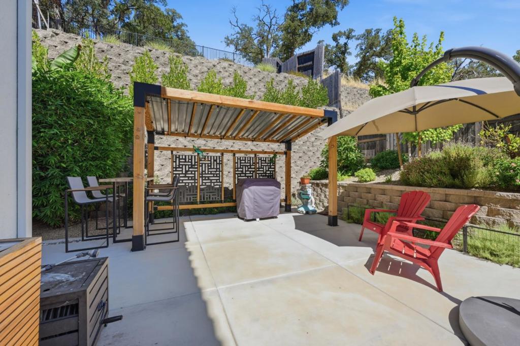 main property photo 56