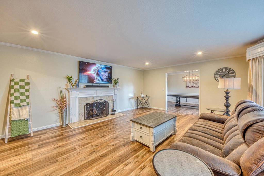 main property photo 5