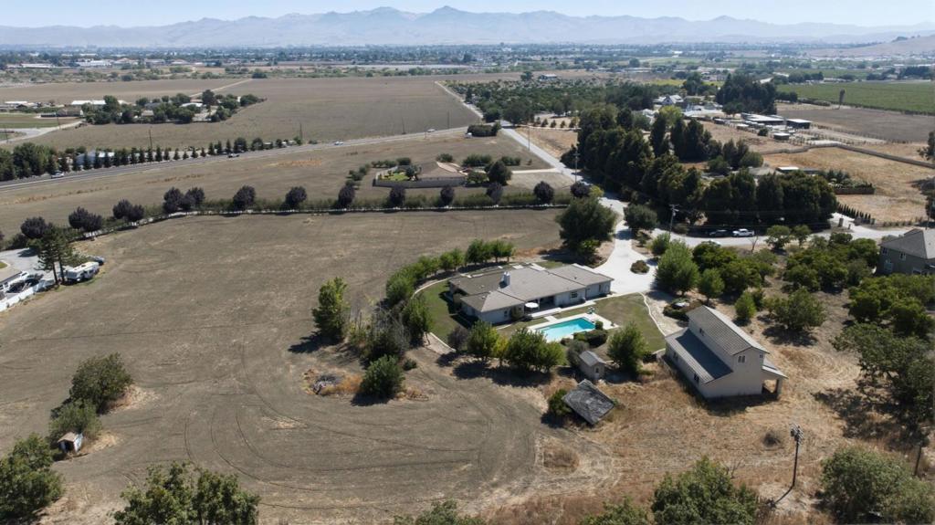 main property photo 60