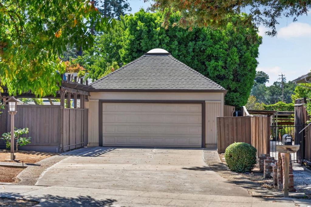 main property photo 66