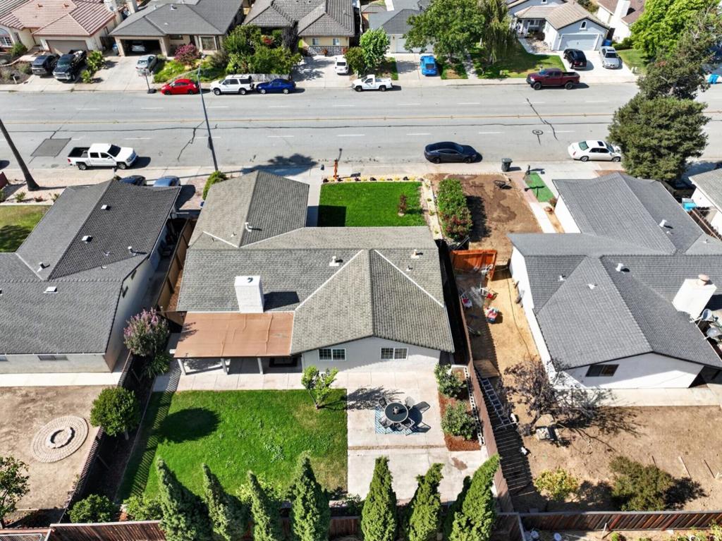 main property photo 50
