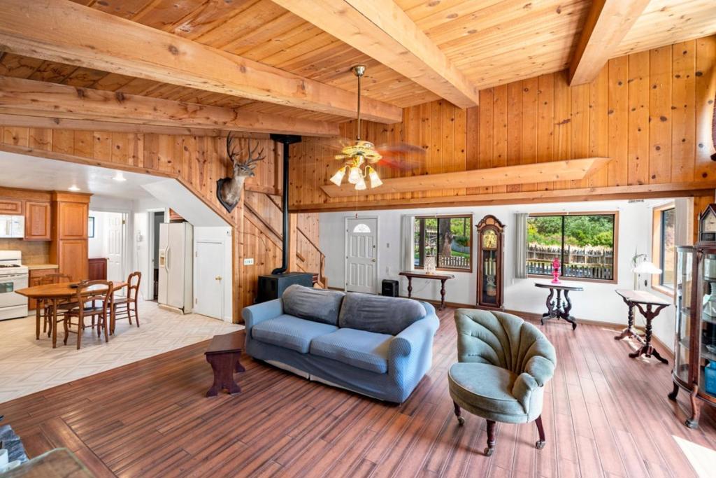 main property photo 17
