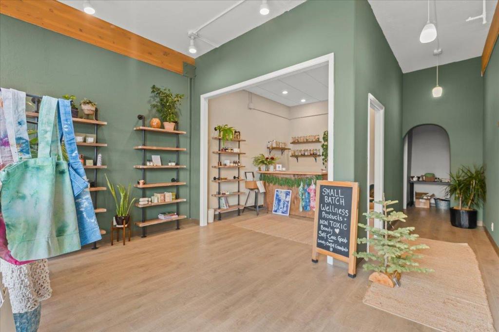 main property photo 16