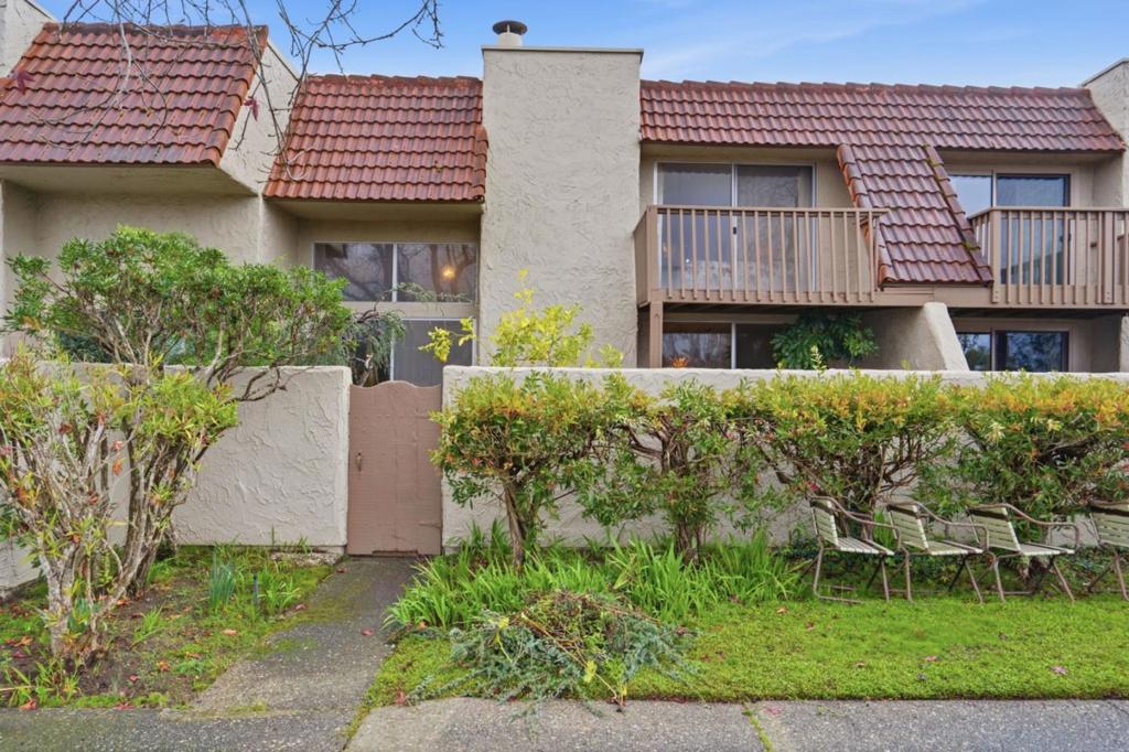 main property photo 78
