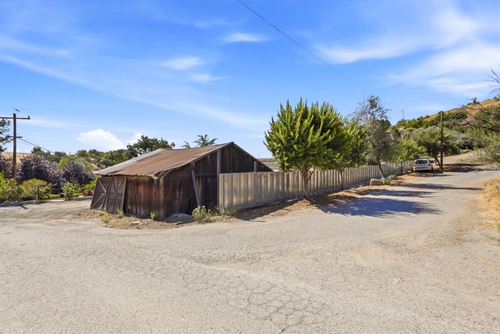 main property photo 21