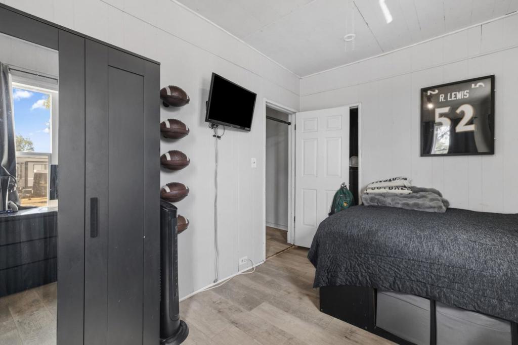 main property photo 36