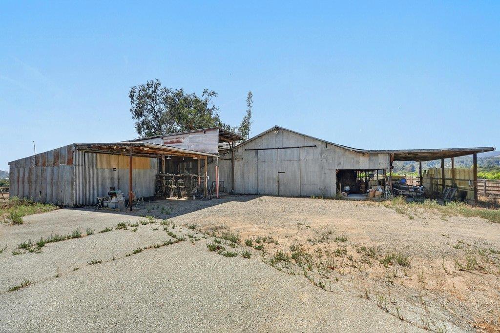 main property photo 24
