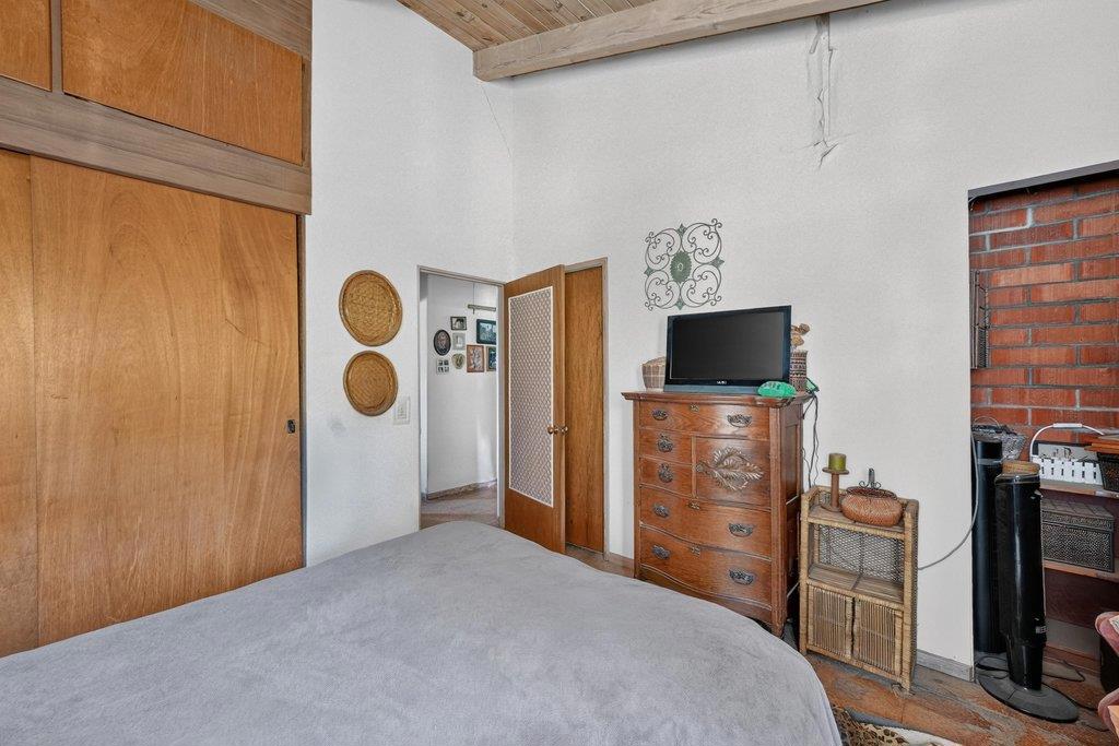 main property photo 59