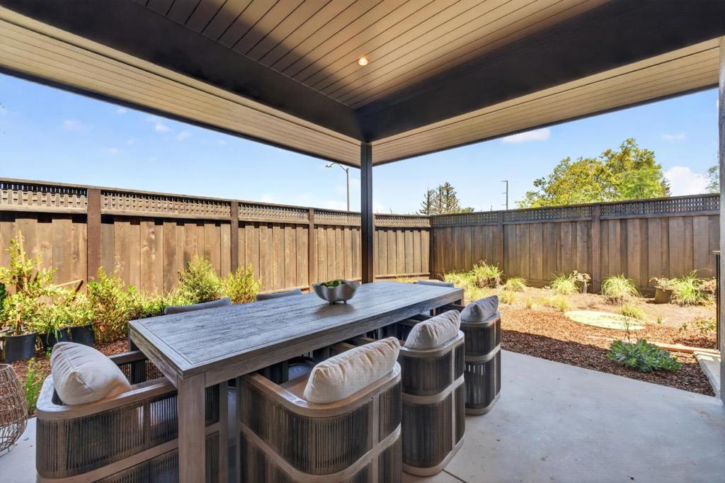 main property photo 79