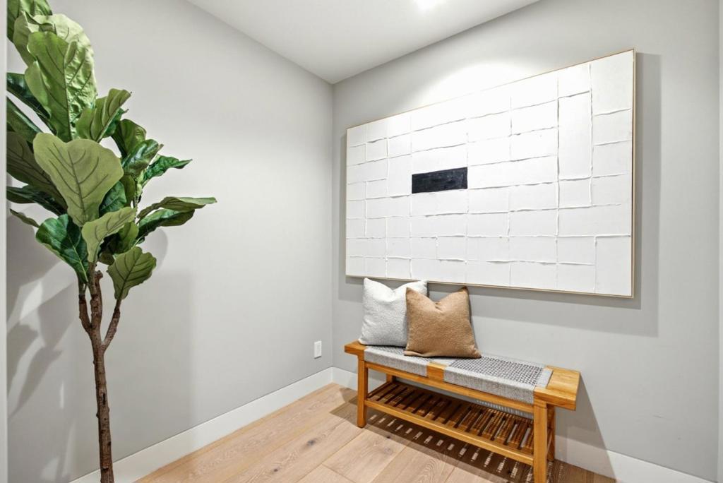main property photo 70