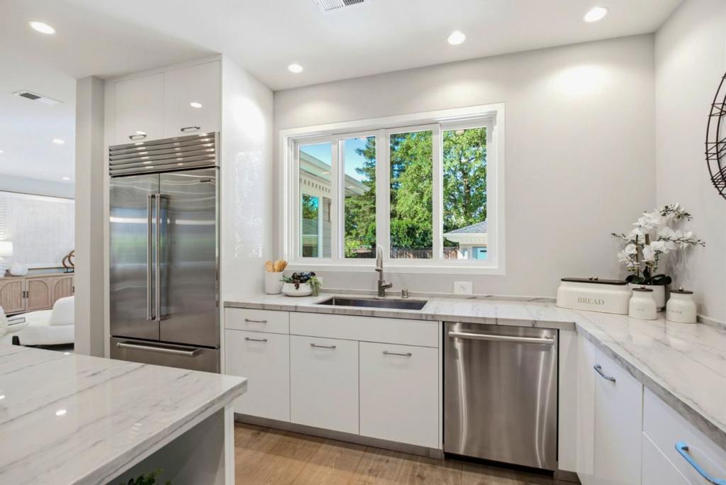 main property photo 79