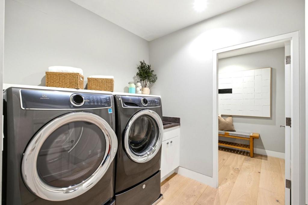 main property photo 84