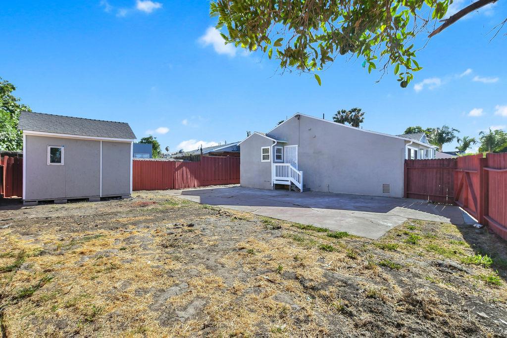 main property photo 24