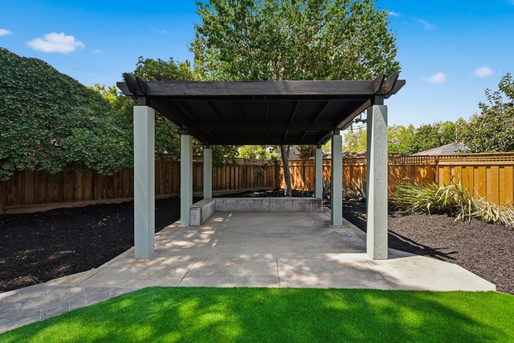 main property photo 68