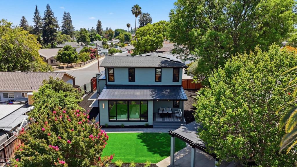 main property photo 75
