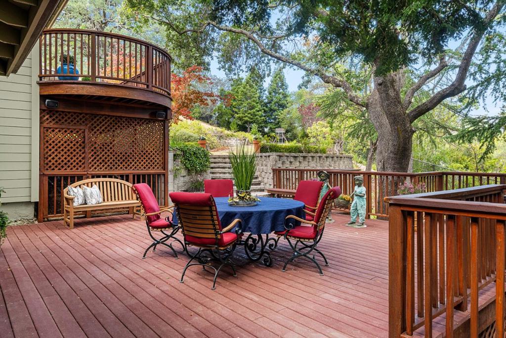 main property photo 68