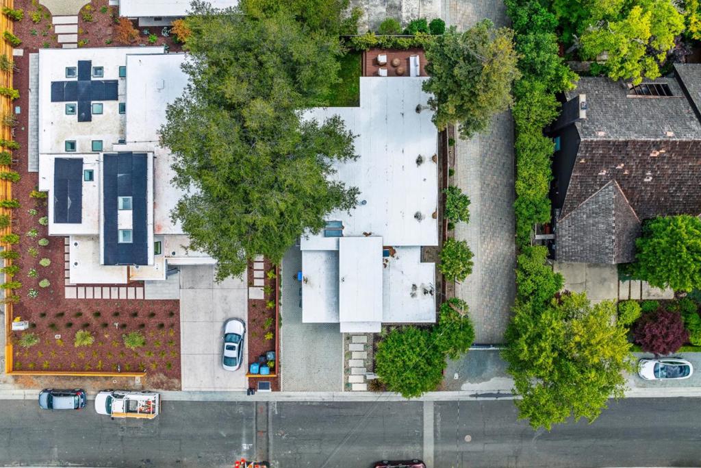 main property photo 57